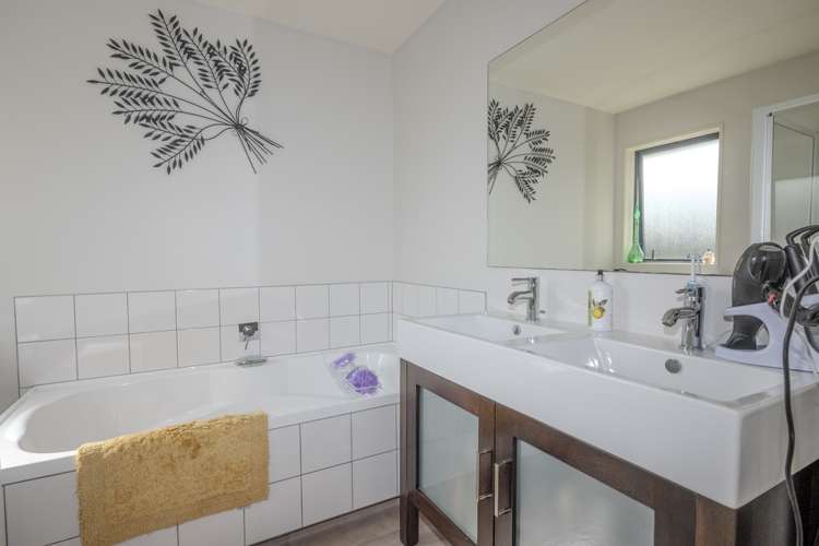 18 Alpine View Hokitika_10