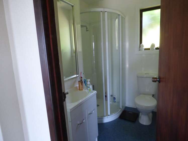 11 Esplanade Kaka Point_6