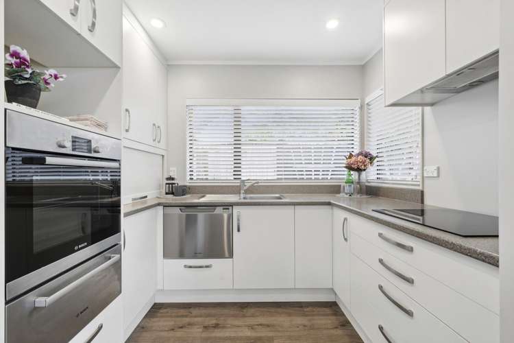 32/18 King Street Petone_7