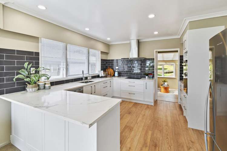 8 Hamlet Place Pukekohe_21