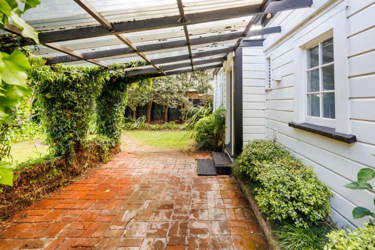 286b College Street West End_20