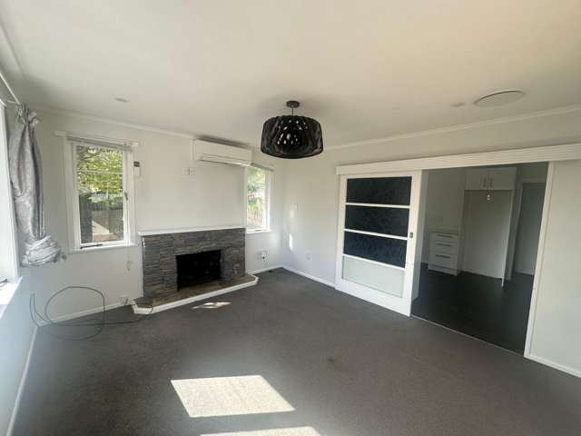 8 Celsmere Lane Te Atatu Peninsula_3