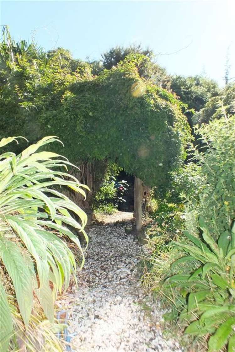 223 Middle Road Pigeon Bay_19