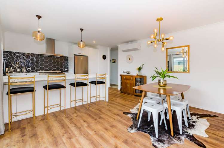 8 Mahia Lane Waikanae_2