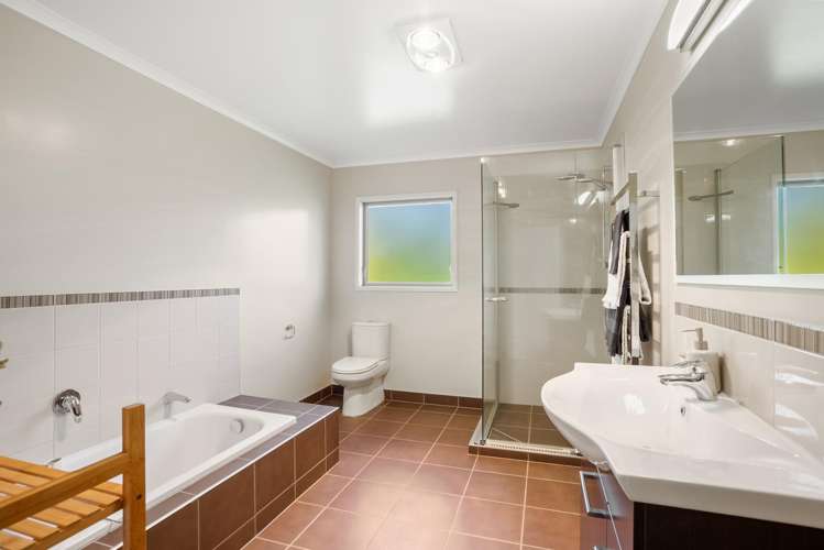 5 Moss Lane Raumati Beach_24