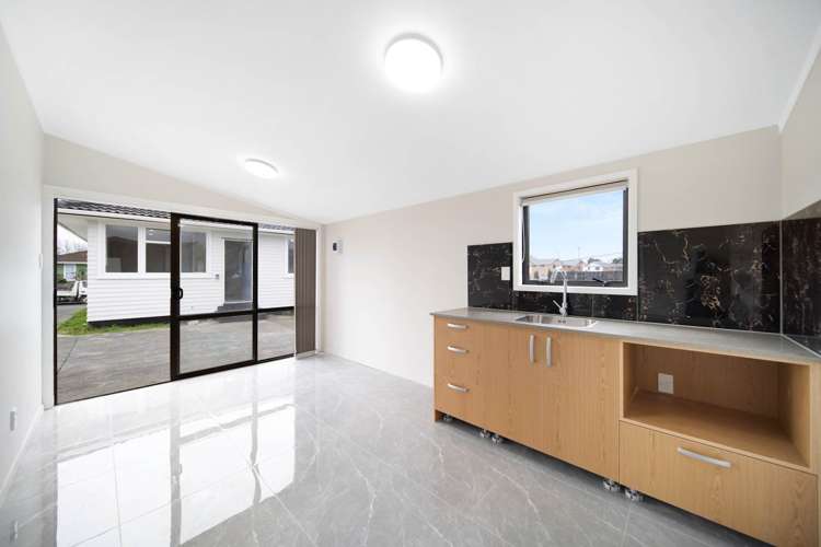 15 Mayflower Close Mangere East_15