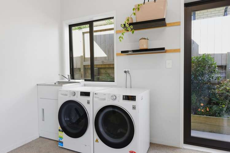 29 Pakanga Grove Pyes Pa_17