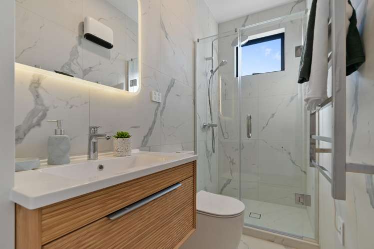 88 A&B Norman Lesser Drive St Johns_16