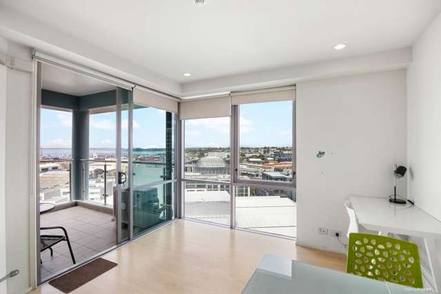 1607/30 Beach Road City Centre_4