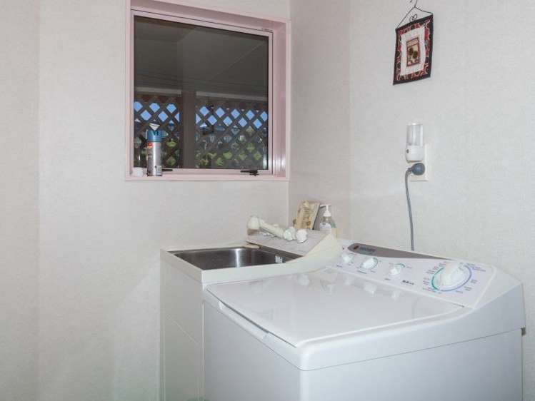 12 Pine Grove Tairua_12