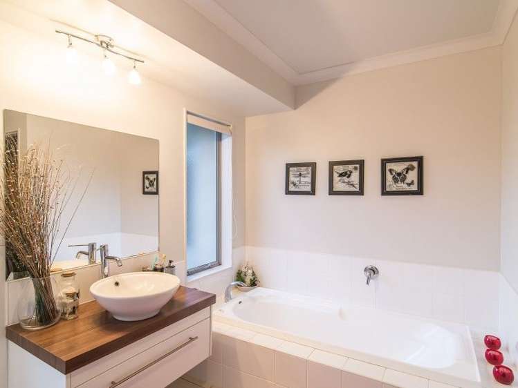 12 Rifleman Lane Paraparaumu Beach_12