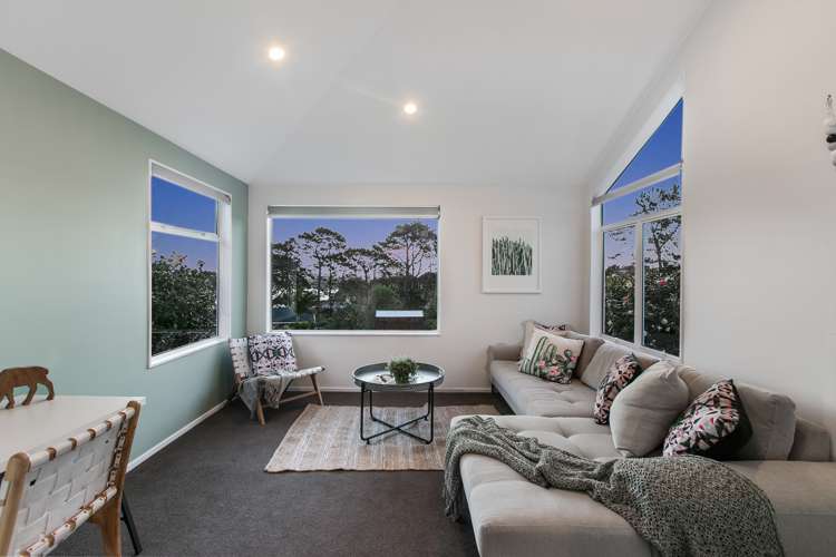 22 Telstar Place Beach Haven_8