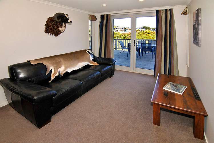 23 White Pine Avenue Woodridge_12