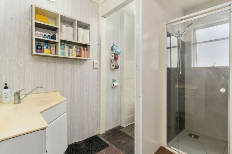 91 Barrys Road Glendene_10