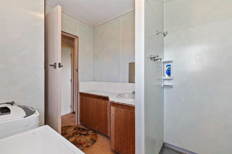 14 Karaka Road Kawakawa Bay_16