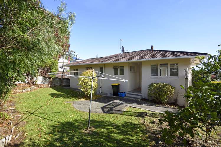 32 Maitland Avenue Stoke_16