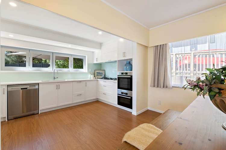 59 Meadowvale Avenue Forrest Hill_8