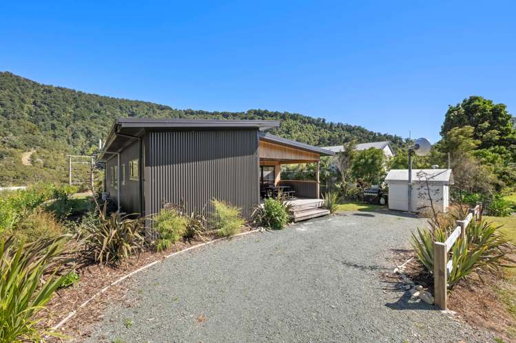 30 and 32 Matai Street Tennyson Inlet_20
