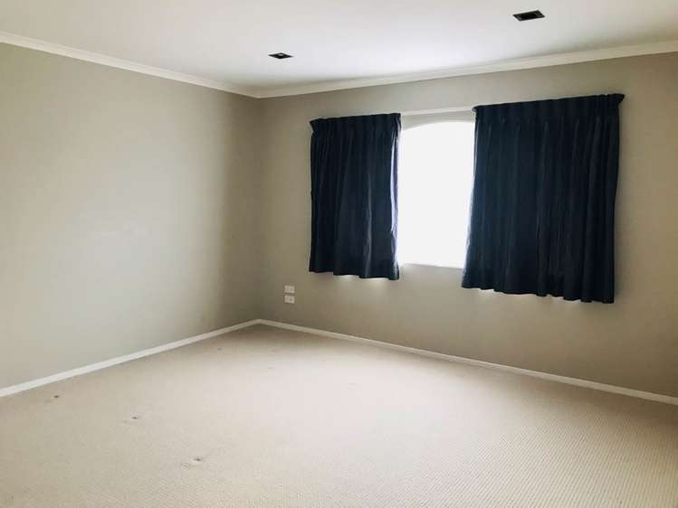 8 Beggs Way Flat Bush_13