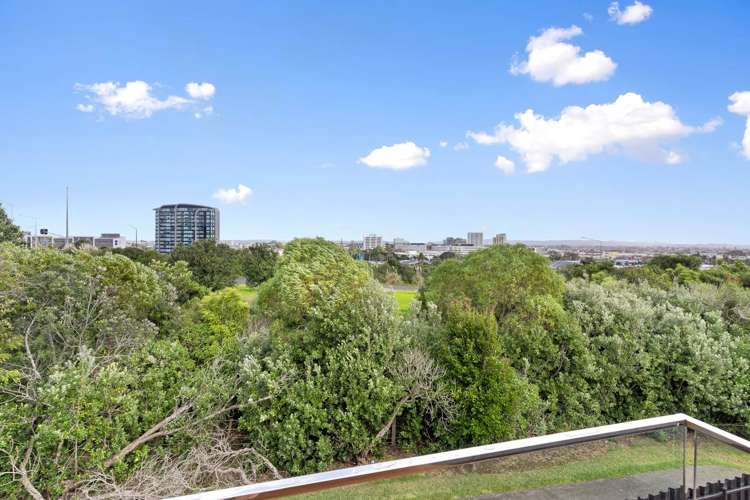 7 Juvena Place Clover Park_8