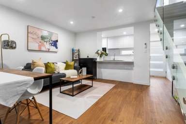 2/32B Ballarat Street_2
