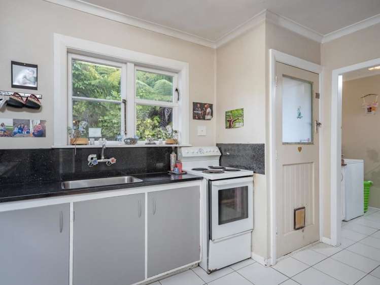 38 Stanley Street Wainuiomata_5