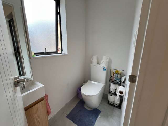 12A Kelwyn Road Kelston_3