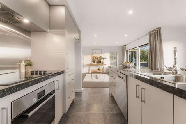 1 Fender Close Pyes Pa_4