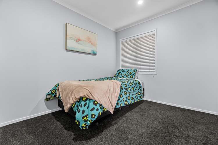 7 Barrington Drive Huntington_15