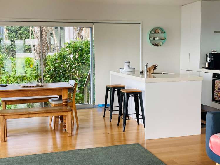 27 Taranga Road Langs Beach_11