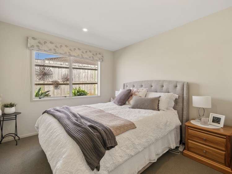 5a Simmonds Grove Greerton_11