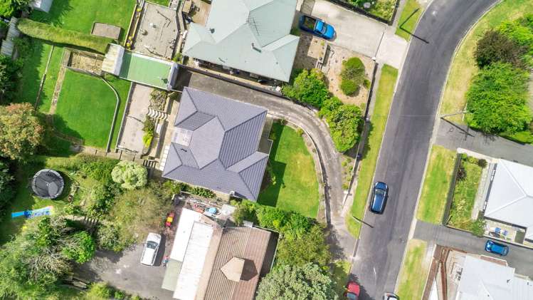 54 Waldron Crescent Green Island_28