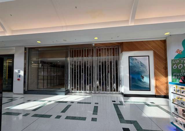 High Visibility Retail Opportunity - The Palms