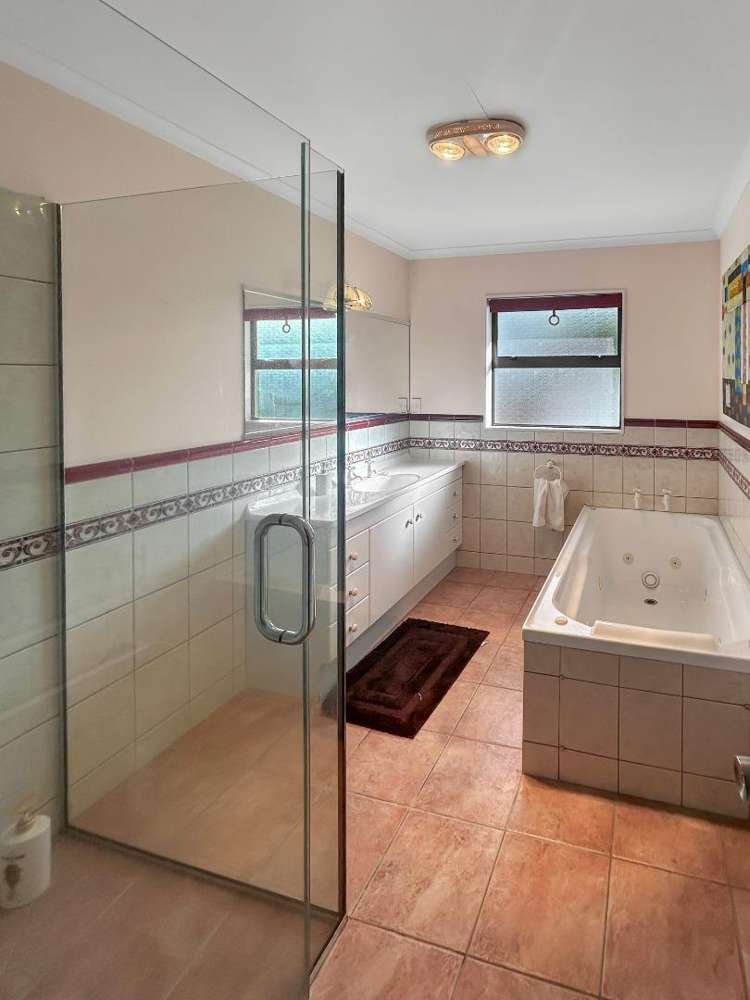 15 Cody Crescent 10754_7