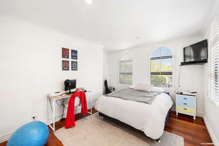 1/177 Hurstmere Road Takapuna_12