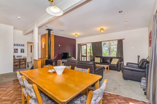 78 Heretaunga Square Silverstream_2