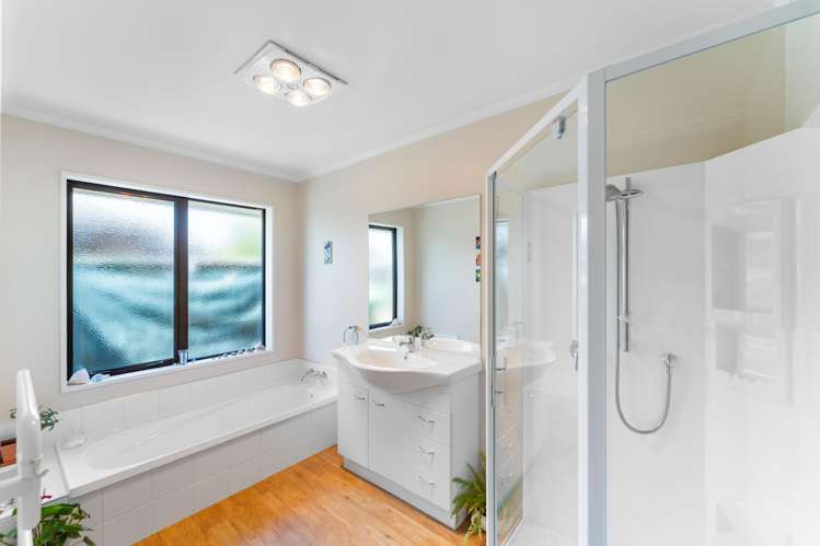 38 Hollybush Drive Brightwater_18