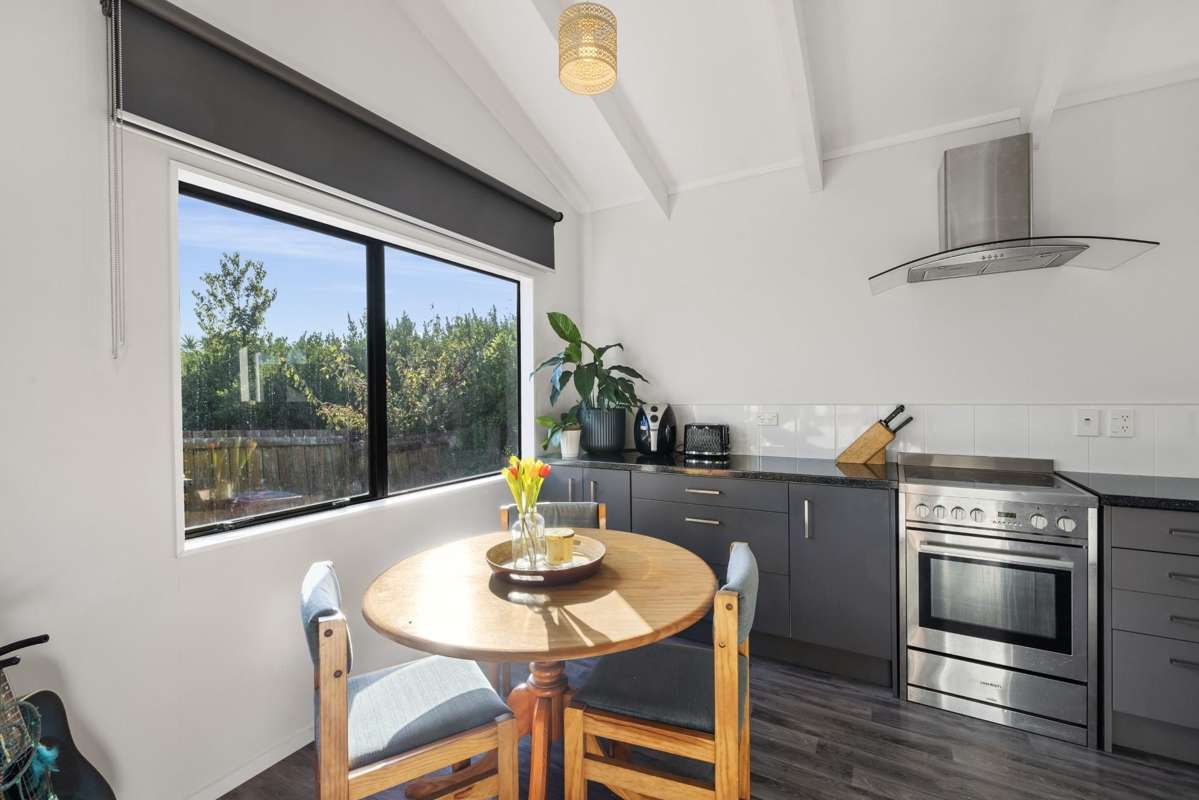 56 Heron Avenue East_1