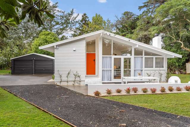 Restored family home on 1,749m2 of freehold land