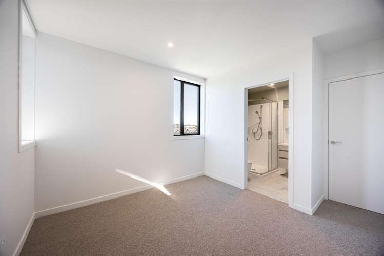 11/40 Waiparaheka Drive Milldale_8