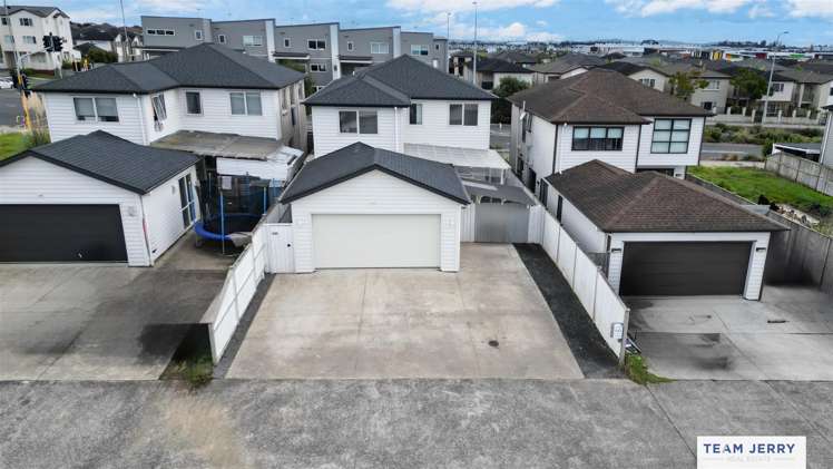 233 Murphys Road Flat Bush_24