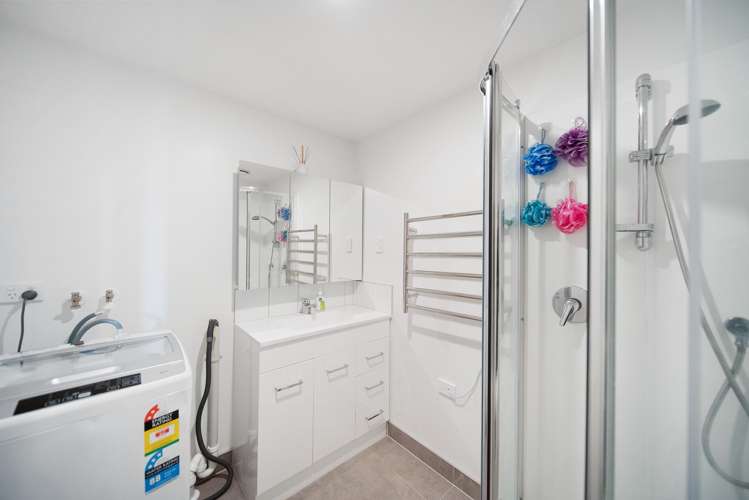 104/28C Eileen Newey Place Henderson_10