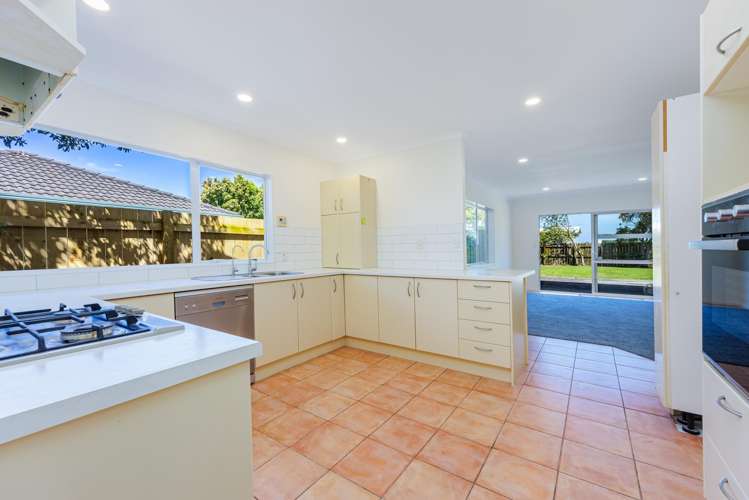 83 Alec Craig Way Gulf Harbour_6