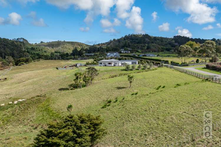 79 Mount Albion Rise Taupaki_25