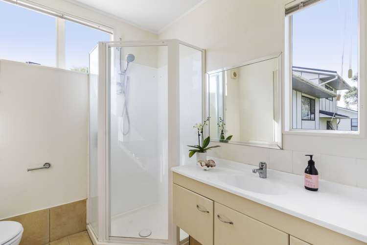 10b Edgewater Grove Orewa_20