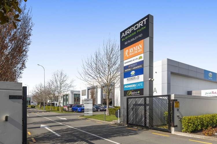 B4, 92  Russley Road Russley_3
