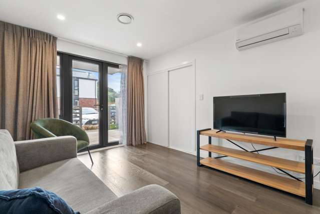 Fully Furnished - Vendor Moving Overseas