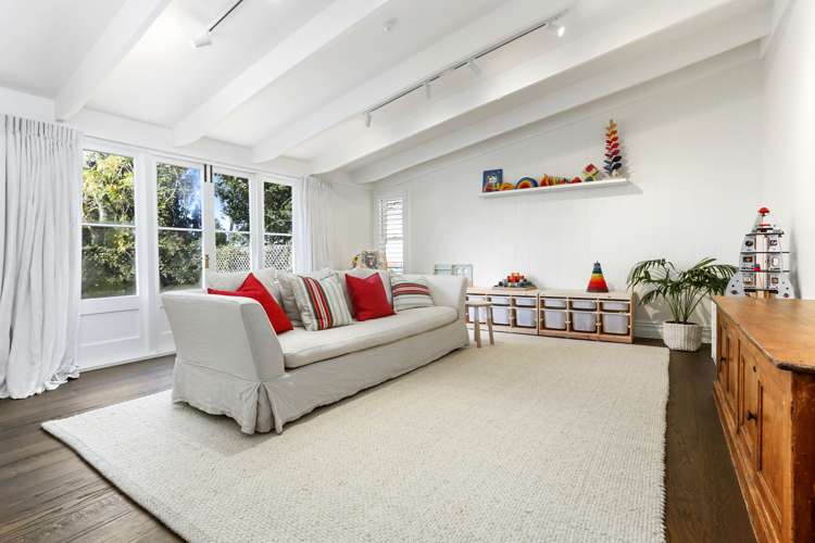 291 North Road Clevedon_16