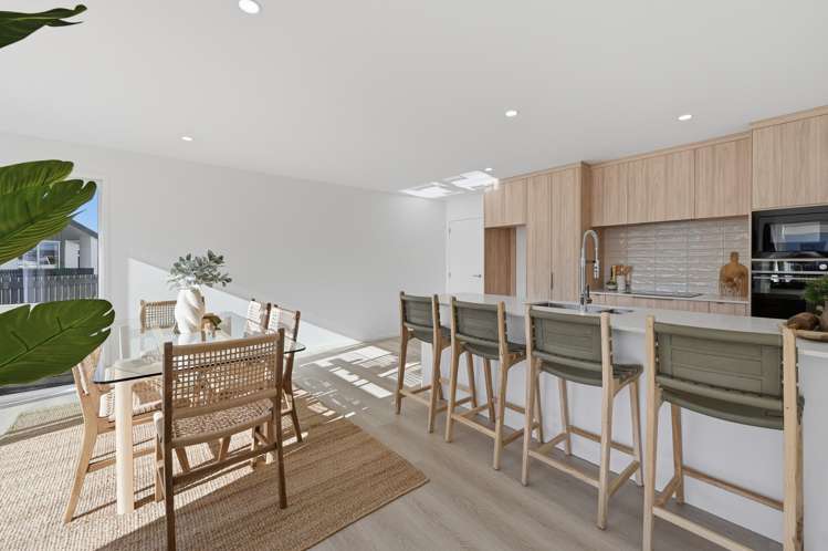 15 Rehua Way_5