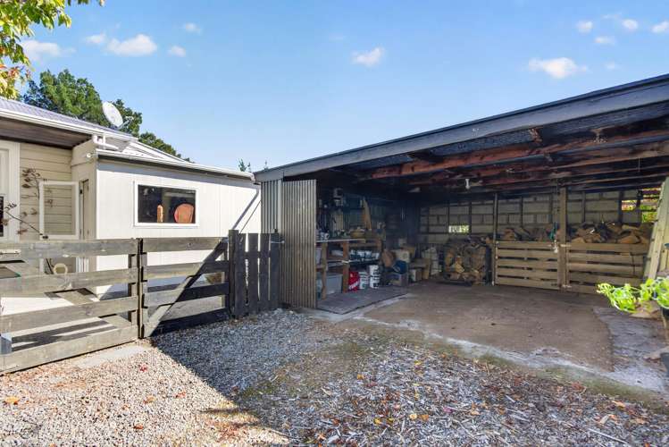 32 Murphys Line Featherston_39